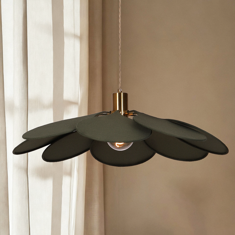 Suspension verte rustique, Nena