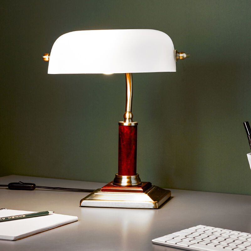 Lampe de bureau en bois marronne, Koosje, avec interrupteur Lampe de bureau en bois marronne, Koosje, avec interrupteur