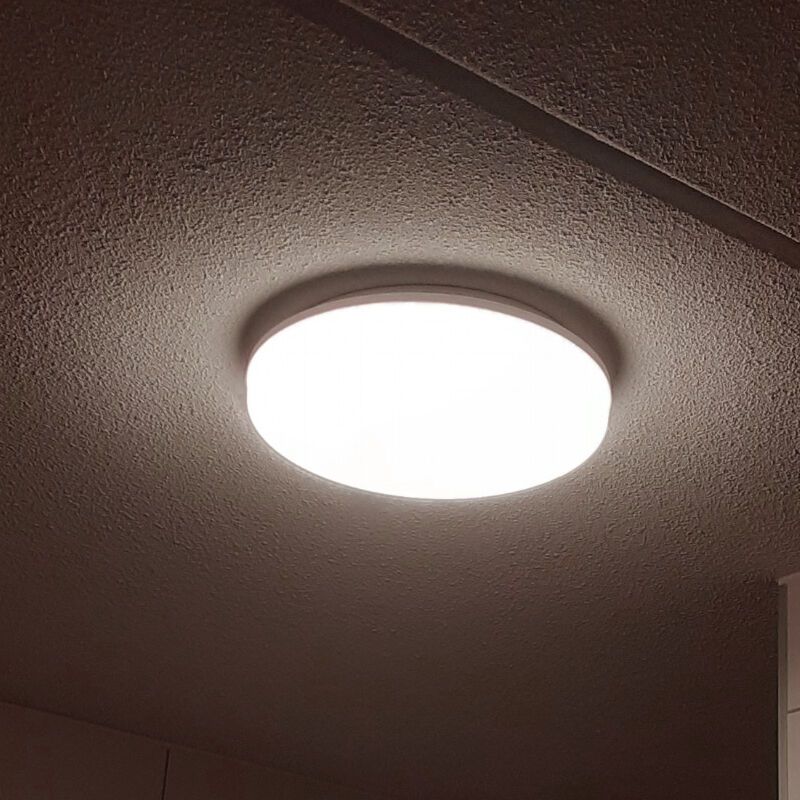 Plafonnier salle de bain blanc en plastique, Reece, 18W, 4000K LED, IP54 Plafonnier salle de bain blanc en plastique, Reece, 18W, 4000K LED, IP54