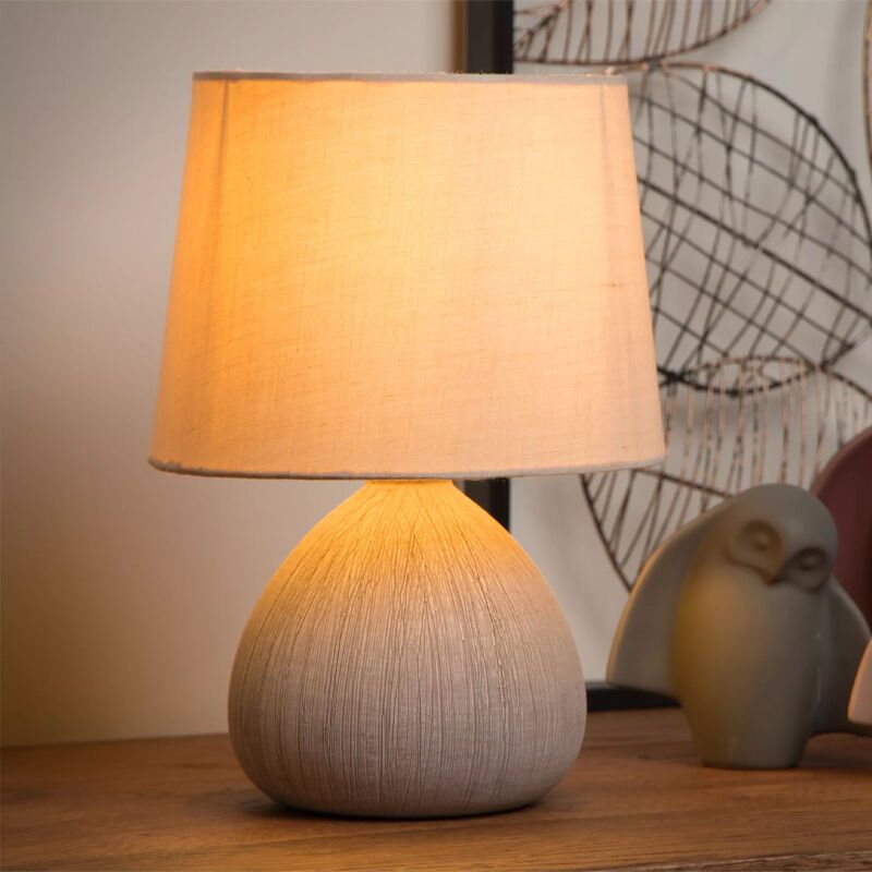 Lampe de table en céramique beige, Ramzi, avec interrupteur Lampe de table en céramique beige, Ramzi, avec interrupteur