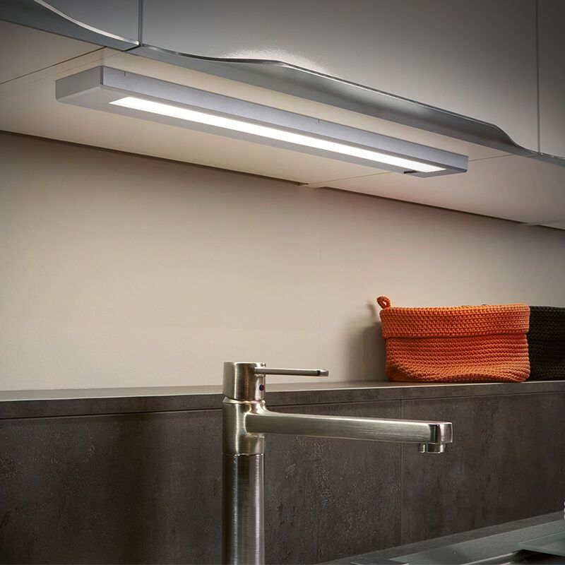 Éclairage sous meuble cuisine en plastique argenté, Sinem, 7W, 3000K LED, avec interrupteur