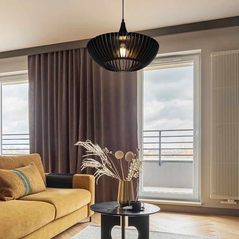 Suspension en bois noire, Mirjan