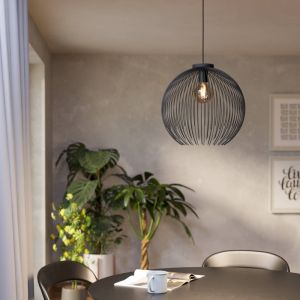 Suspension noire en acier, Keimpe