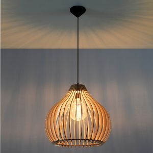 Suspension en bois marronne, Gudo