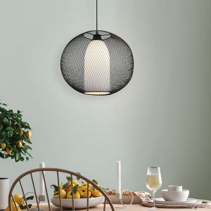 Suspension moderne noire, Mariko