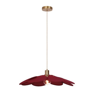 Suspension rouge rustique, Nena