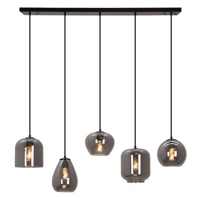 Suspension grise moderne, Caia