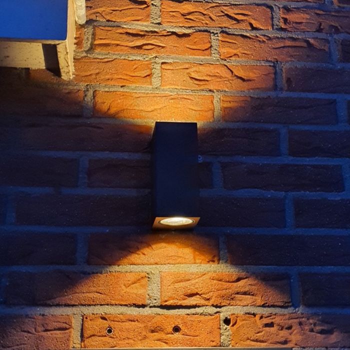 Luminaire extérieur noire moderne, Corella, IP44
