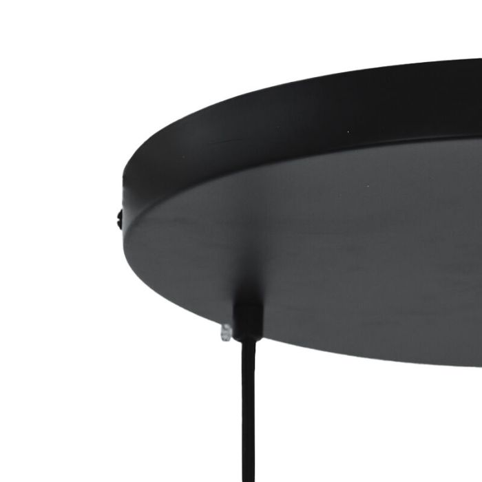 Suspension grise moderne, Caia
