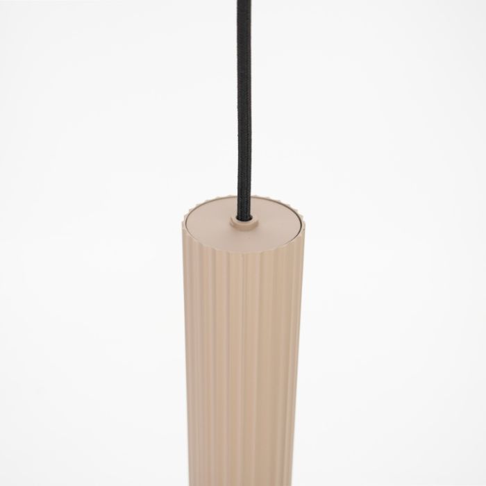 Suspension beige en acier, Vahid