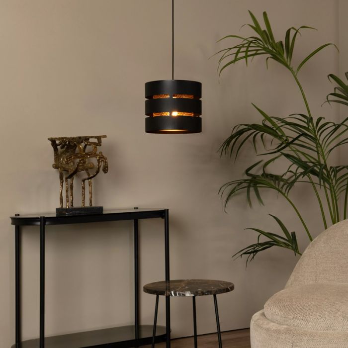 Suspension moderne noire, Rosas