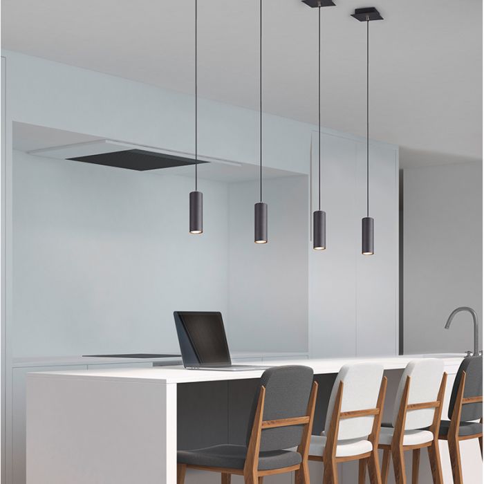 Suspension moderne noire, Kaso