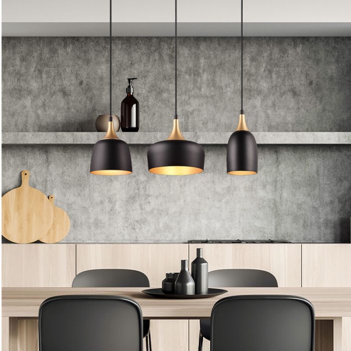 Suspension moderne noire, Declan